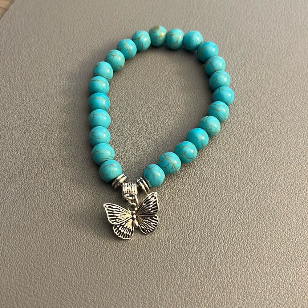 BRAND NEW Elastic Turquoise Bead Bracelet